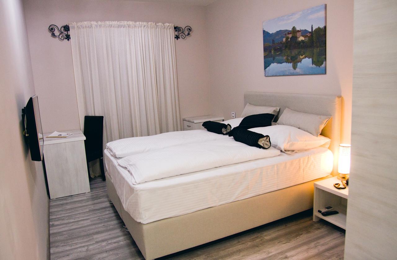 Hotel Bakarni Lonac Brčko 外观 照片