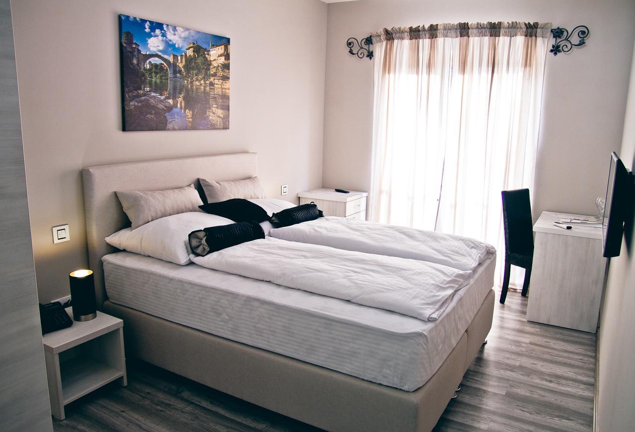 Hotel Bakarni Lonac Brčko 外观 照片