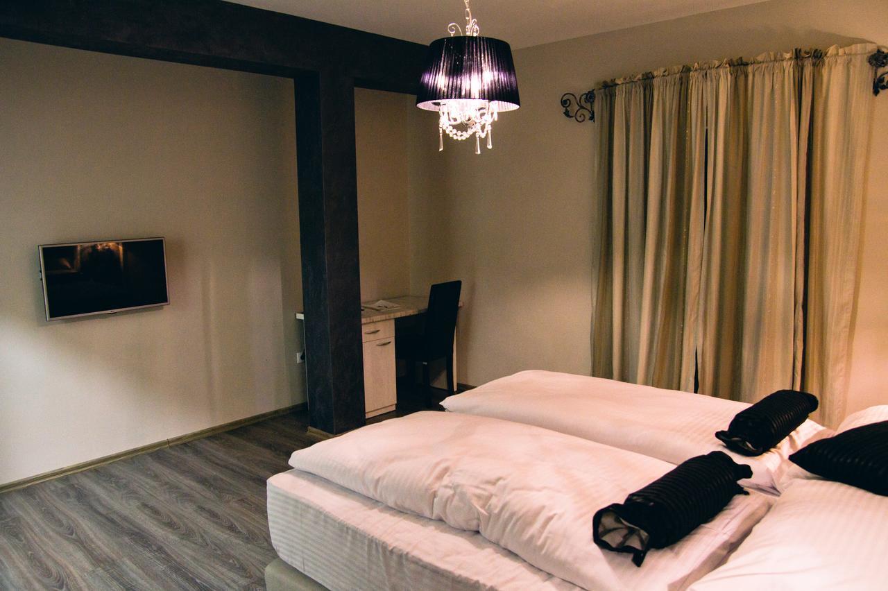 Hotel Bakarni Lonac Brčko 外观 照片