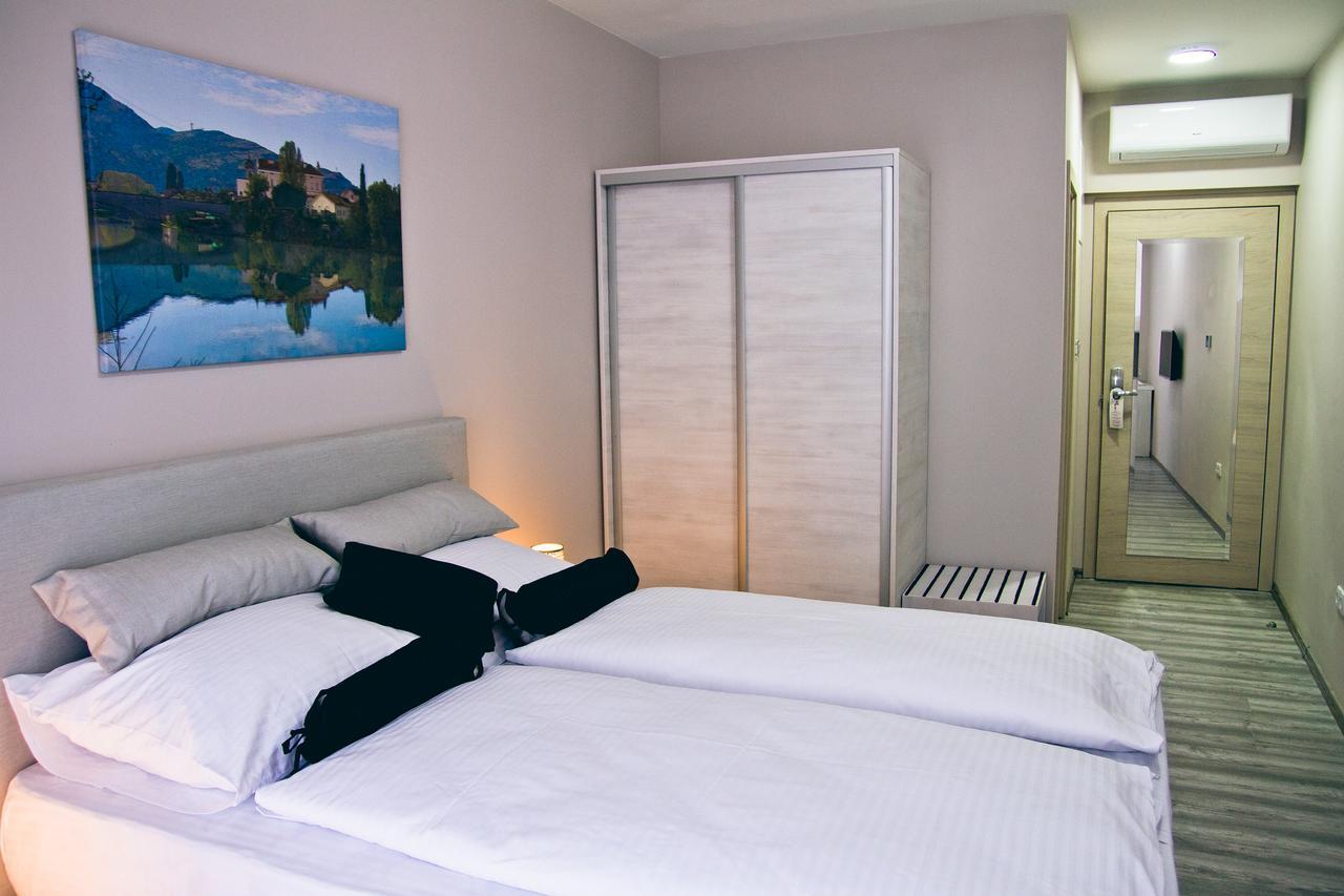 Hotel Bakarni Lonac Brčko 外观 照片