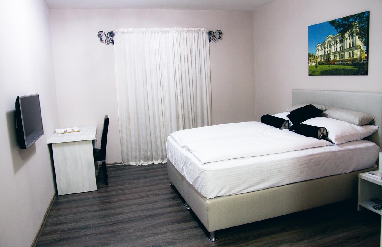 Hotel Bakarni Lonac Brčko 外观 照片